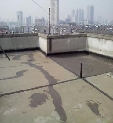 兴庆漏水维修 楼顶漏水是什么原因，楼顶漏水维修方法是什么?